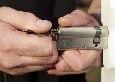 Super Locksmith Services Milwaukee, WI 414-501-2426 - 29-10