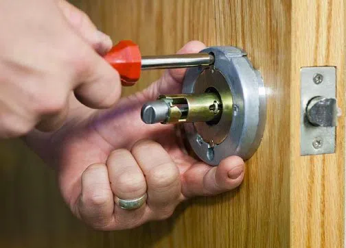 Super Locksmith Services Milwaukee, WI 414-501-2426 Super Locksmith Services Milwaukee, WI 414-501-2426 - 29-13